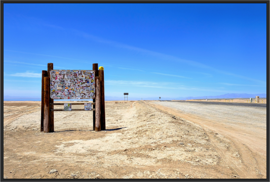 Main image Crowded sign