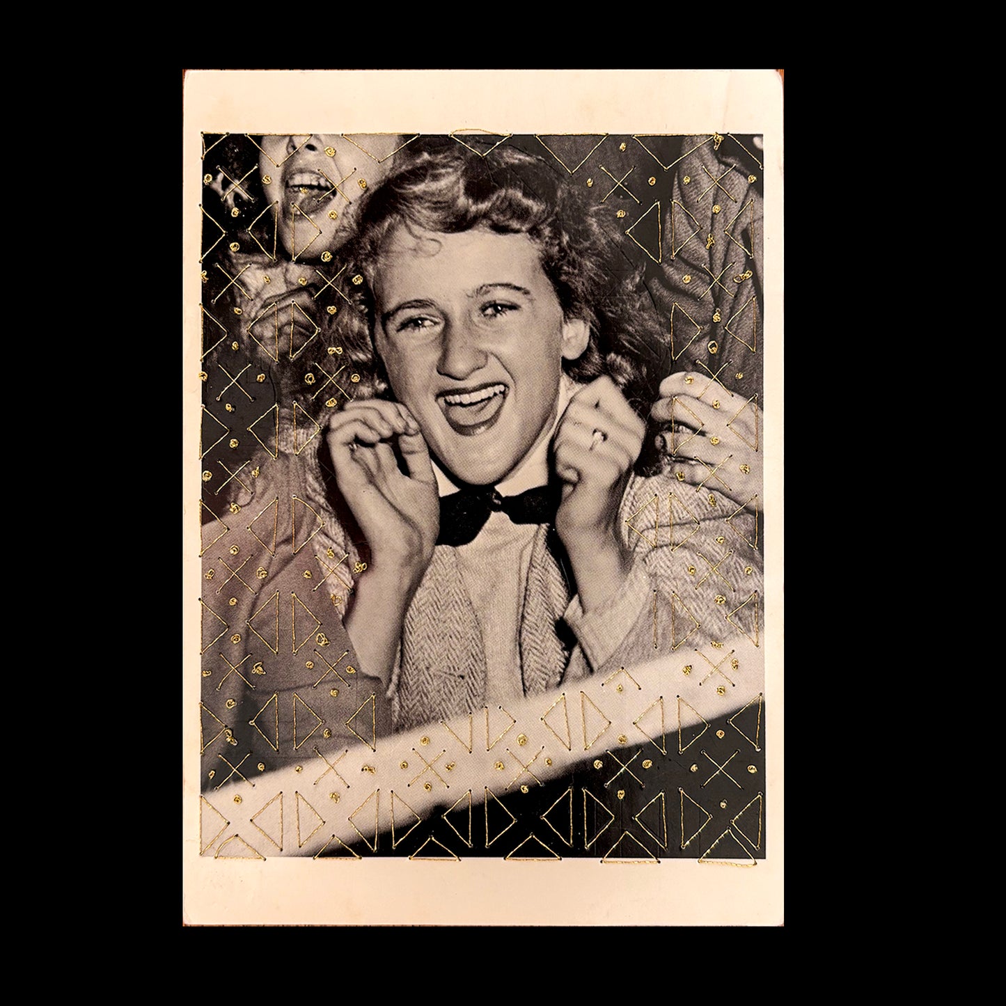 Vintage Postcard | Fan at a Sinatra Concert.